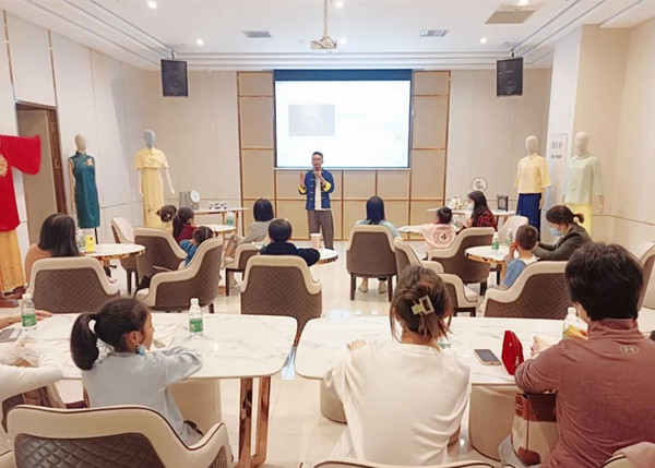 PG电子·仿照器(试玩游戏)官方网站