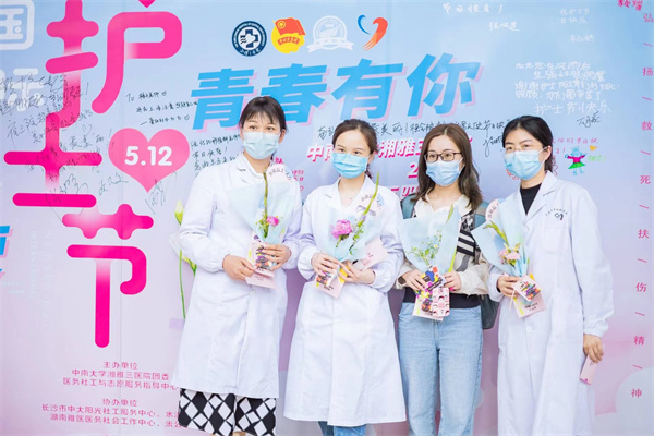 PG电子·仿照器(试玩游戏)官方网站